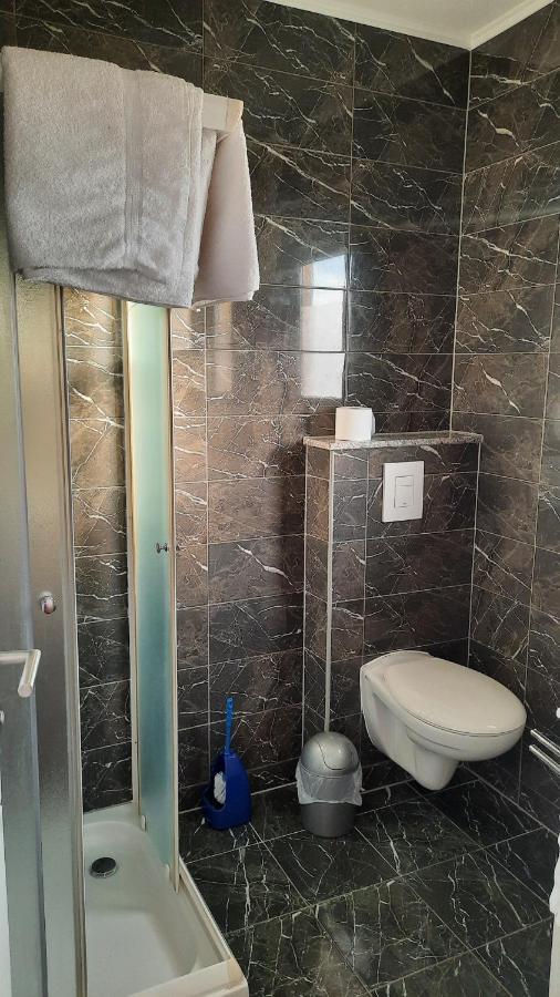 Hotel Vila Doris Baška Voda Zewnętrze zdjęcie